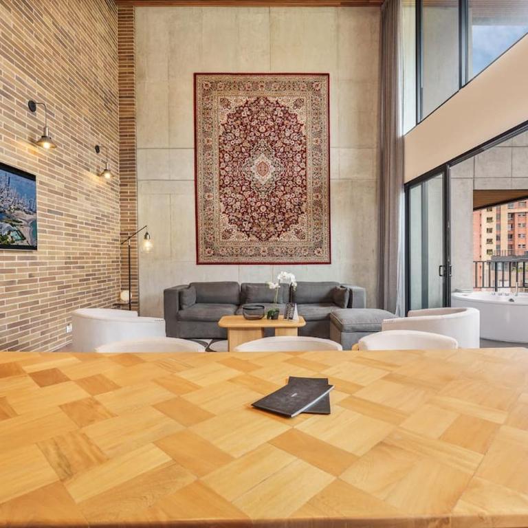 Loft de diseño, con vistas a la ciudad en el Poblado - Apartamento de 3 dormitorios - 30