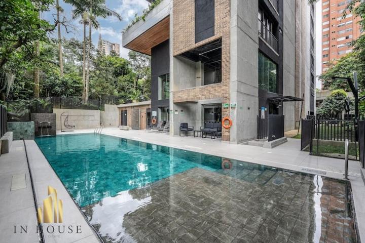 Loft de diseño, con vistas a la ciudad en el Poblado - Apartamento de 3 dormitorios - 34