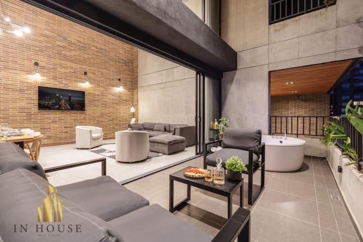 Loft de diseño, con vistas a la ciudad en el Poblado - Apartamento de 3 dormitorios - 41