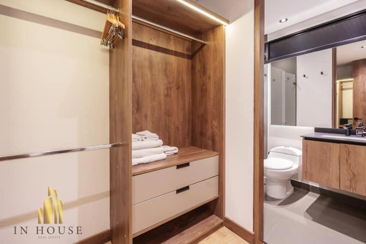 Loft de diseño, con vistas a la ciudad en el Poblado - Apartamento de 3 dormitorios - 45
