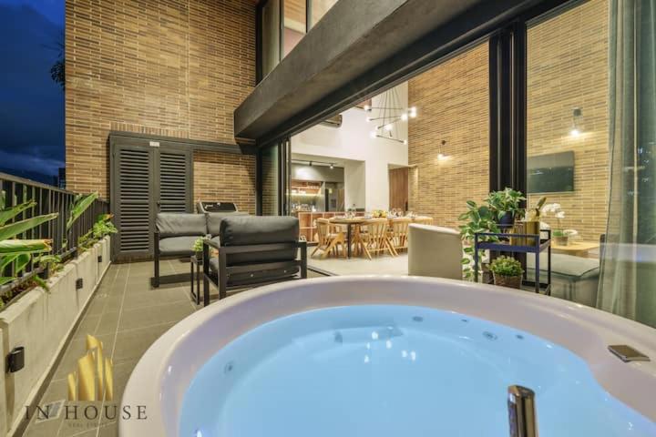 Loft de diseño, con vistas a la ciudad en el Poblado - Apartamento de 3 dormitorios - 49