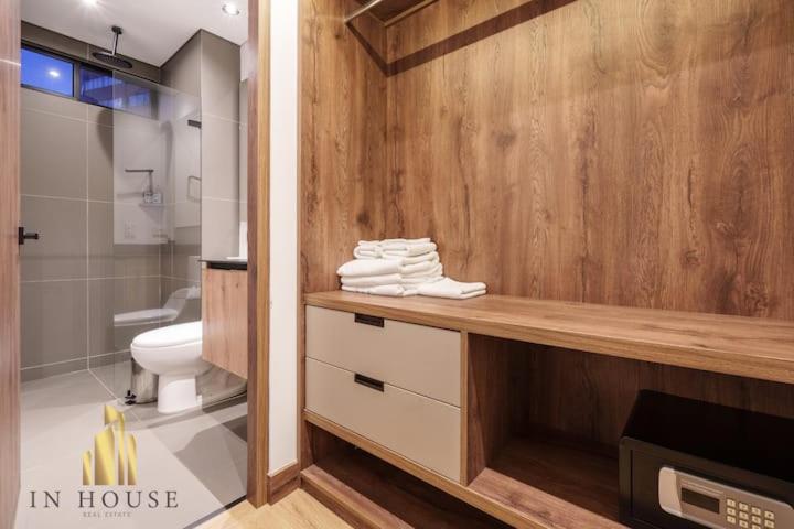 Loft de diseño, con vistas a la ciudad en el Poblado - Apartamento de 3 dormitorios - 51