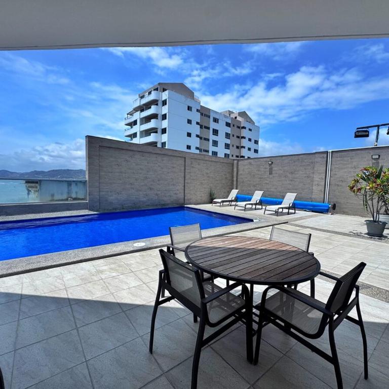 Bahia Sunset Suite - Two-Bedroom Apartment - 4