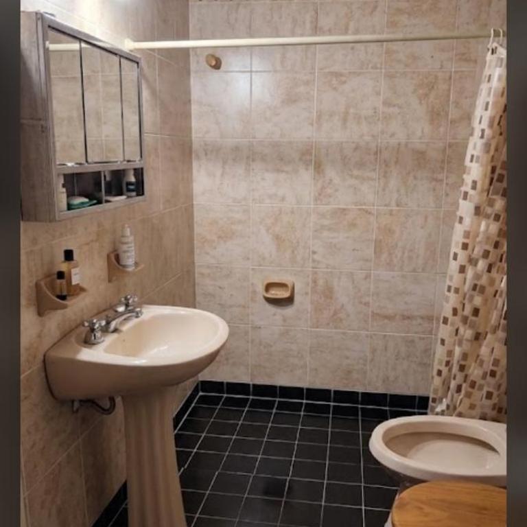 Casa grande a 3 cuadras de la Basílica - Casa de 4 dormitorios - 10