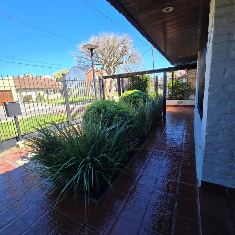 Casa Familiar en Constitución, Pileta, Parque y Quincho - Casa con 1 dormitorio - 5