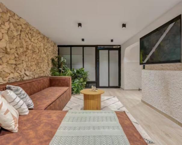Duplex de 5 habitaciones con jacuzzi Poblado, Medellin - Apartamento - 25