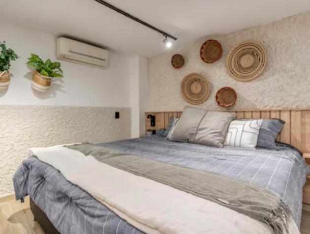 Duplex de 5 habitaciones con jacuzzi Poblado, Medellin - Apartamento - 30