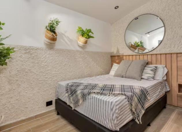 Duplex de 5 habitaciones con jacuzzi Poblado, Medellin - Apartamento - 33