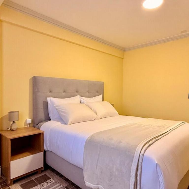 Centrally located with 2 queen bedrooms cozy and comfortable - Apartment - 11