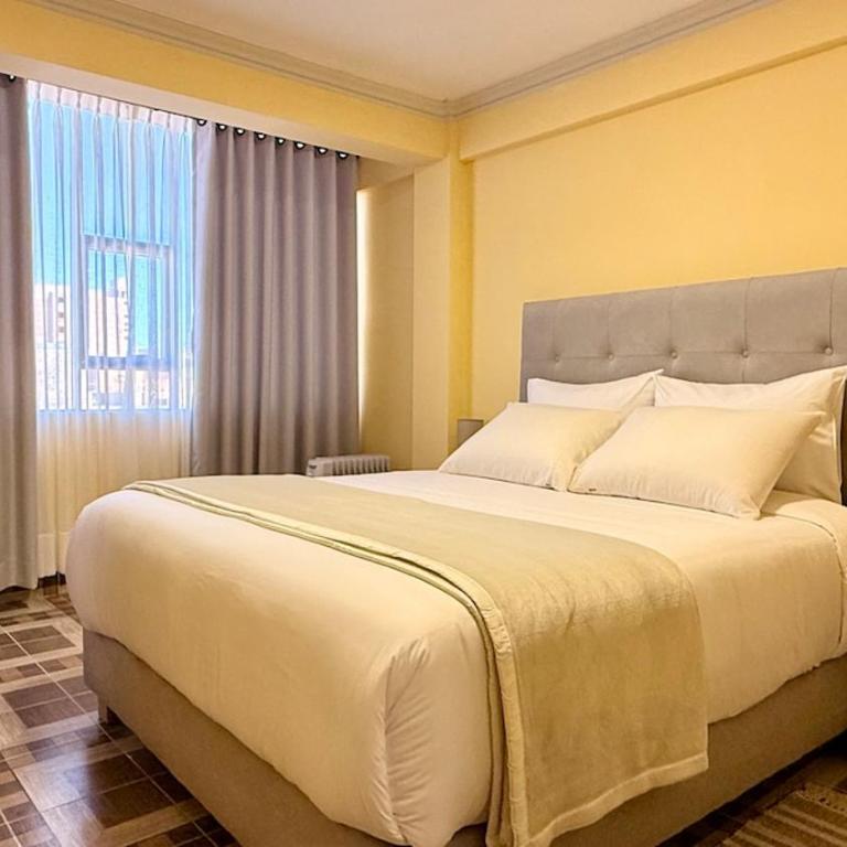 Centrally located with 2 queen bedrooms cozy and comfortable - Apartment - 34