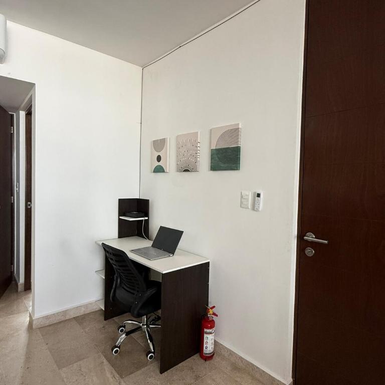 Sunset Balcony Apartment - Two-Bedroom Apartment - 4