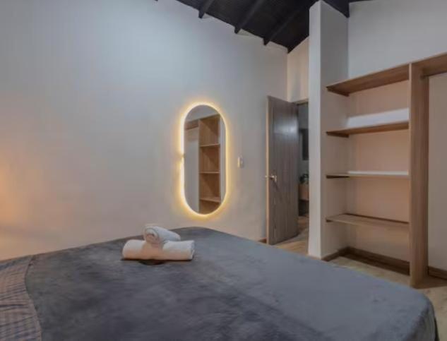 6 habitaciones con Jacuzzi, lavadora y secadora Poblado, Medellin - Apartamento - 16