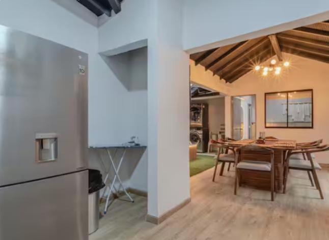 6 habitaciones con Jacuzzi, lavadora y secadora Poblado, Medellin - Apartamento - 21