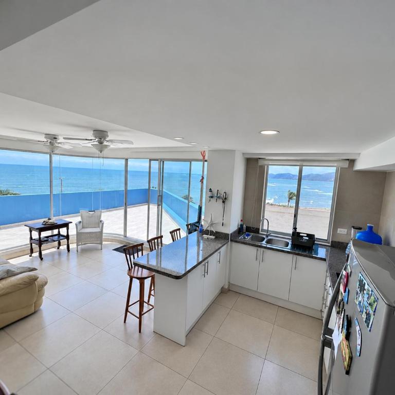 Bahia Sunset Suite - Two-Bedroom Apartment - 22