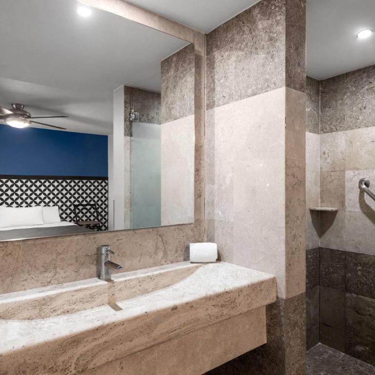 Hotel MX forum buenavista CDMX, Trademark by Wyndham - Habitación Doble Estándar con 2 camas dobles - No fumadores - 5