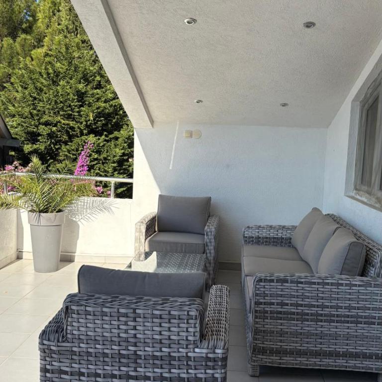 Apartments Ljiljana - Apartment mit 2 Schlafzimmern, einem Balkon und Meerblick - 32