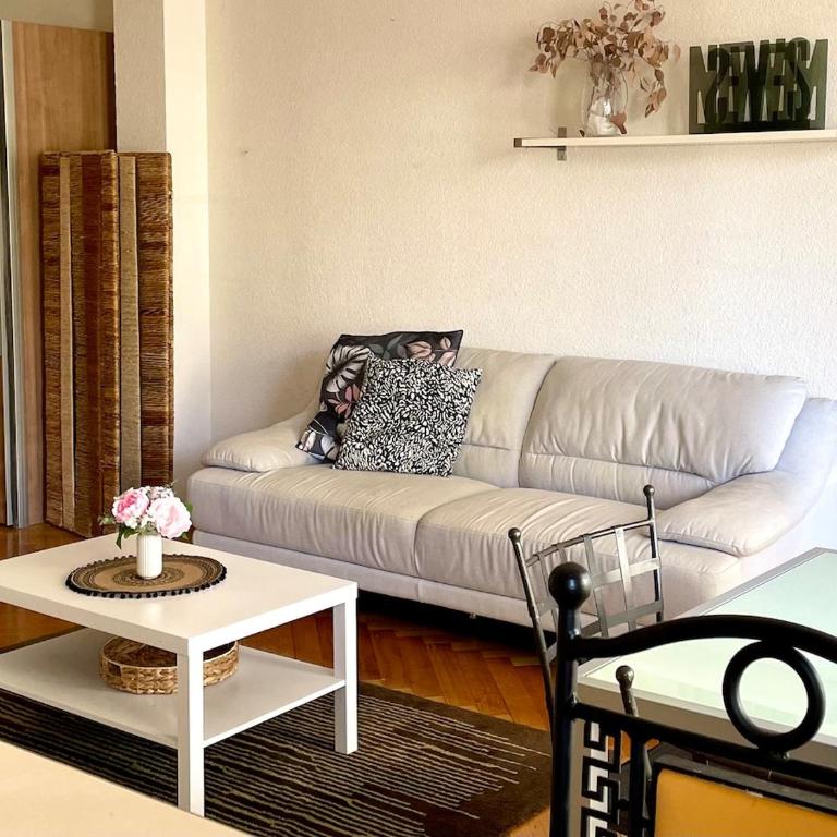 Apartment with balcony-6 minutes from the railway - Appartement 1 Chambre - 1
