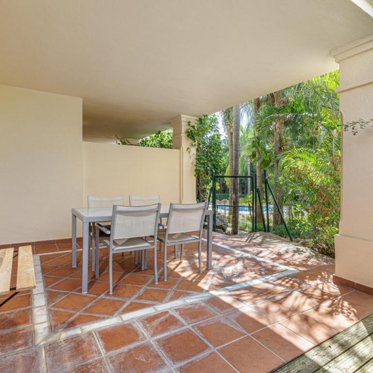 5 min to Banus, Pools, Hot Tub, Parking - Apartamento con terraza - 15