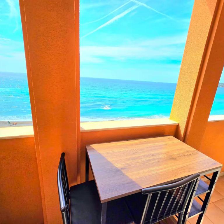 Maison Mirella - Vista mare e aria condizionata a Menton - Appartement 1 Chambre - 18