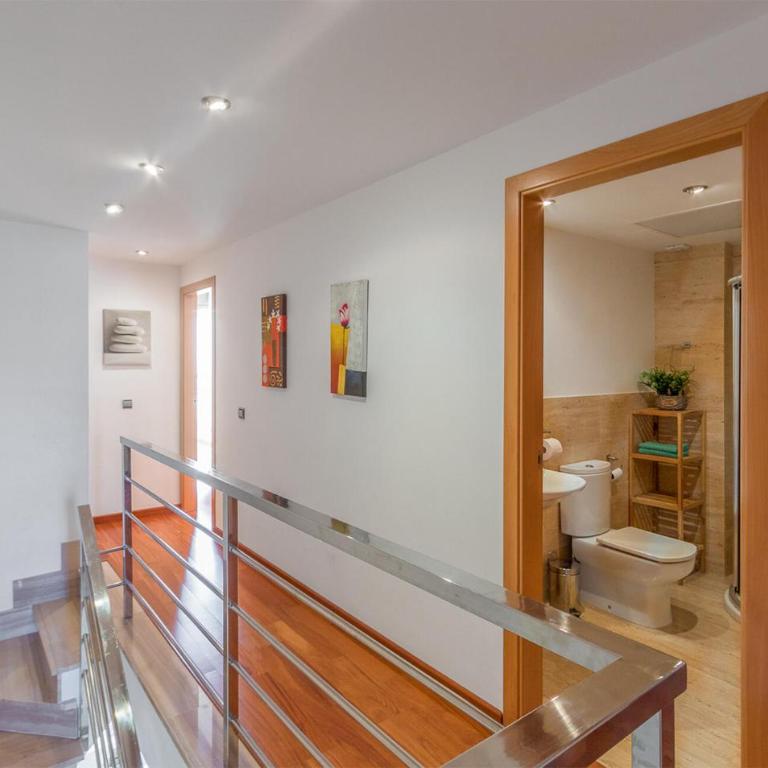 Duplex La Nau B - Three-Bedroom Home - 8