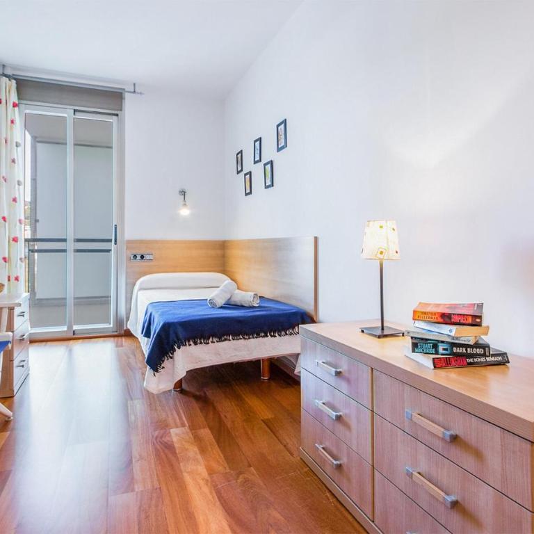 Duplex La Nau B - Three-Bedroom Home - 10