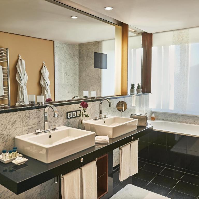 Vier Jahreszeiten Kempinski München - Junior Suite Deluxe - 5