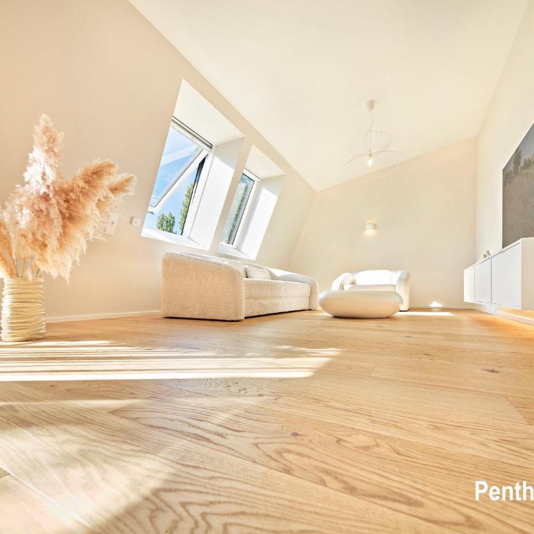 Lindgold Apartments - Penthouse Apartment with Balcony - 1