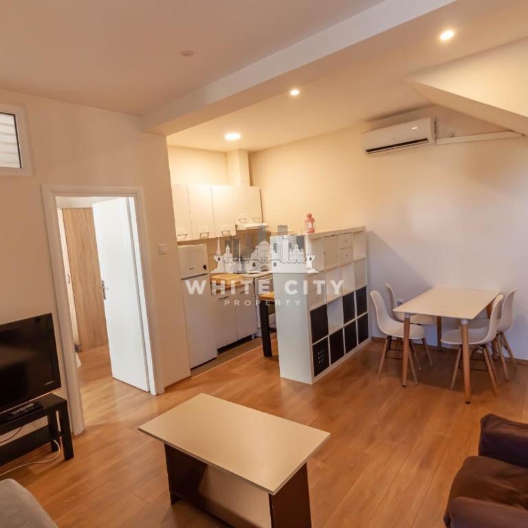 TOWNHOUSE Apartment - Belgrade - Apartman sa 1 Spavaćom Sobom, Balkonom i Pogledom na Grad - 10