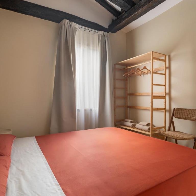 Just Urban Stays - Elegant 2-BR Penthouse with Balcony in City Center - Two-Bedroom Apartment - 25