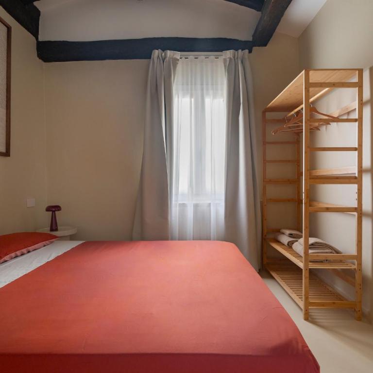 Just Urban Stays - Elegant 2-BR Penthouse with Balcony in City Center - Two-Bedroom Apartment - 26