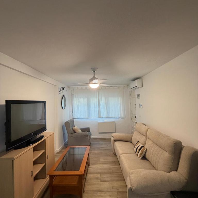 MalagaOnBeach 3 - Huelin - a 5 min de la playa y del centro - Two bedrooms - up to 4 people - Apartamento de 2 dormitorios - 1