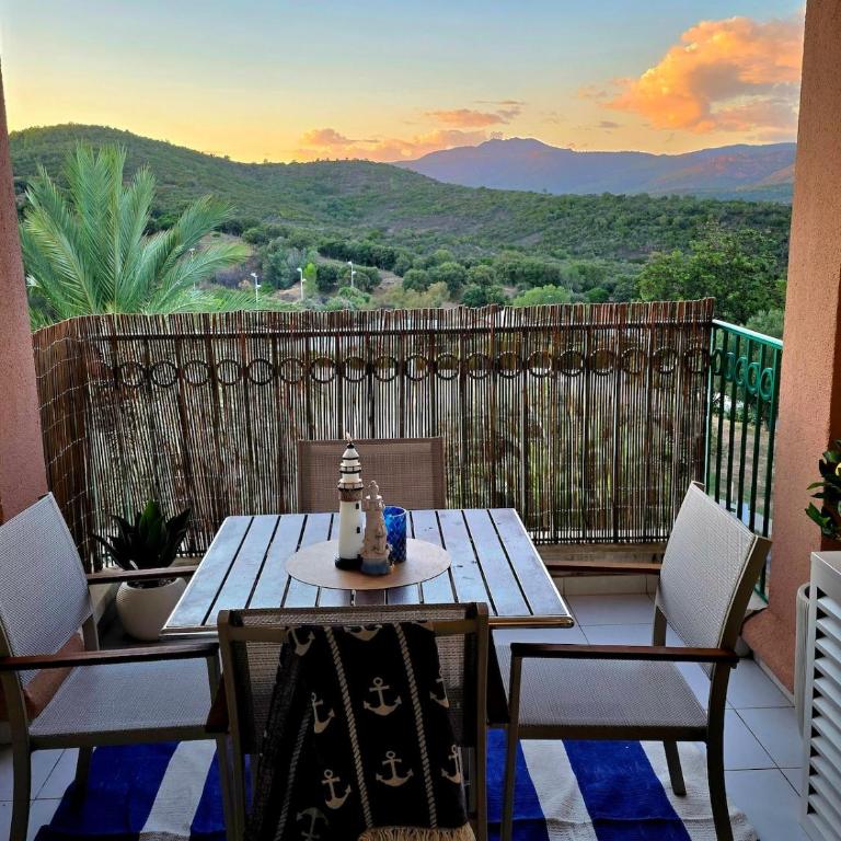 Studio Athena Panoramic View of Land et Sea - One-Bedroom Apartment - 1
