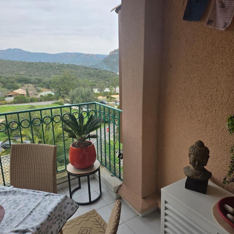 Studio Athena Panoramic View of Land et Sea - One-Bedroom Apartment - 75