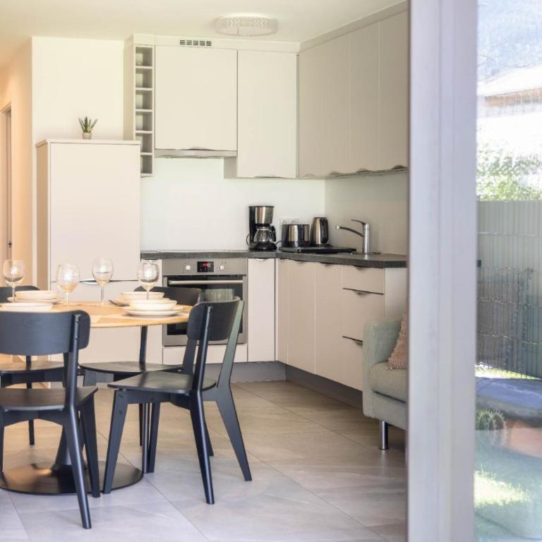 Lesina Apartments Naturns - Appartamento Deluxe con 2 Camere da Letto e Vista Giardino - 3