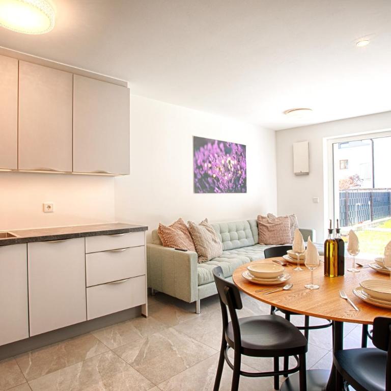 Lesina Apartments Naturns - Appartamento Deluxe con 2 Camere da Letto e Vista Giardino - 9
