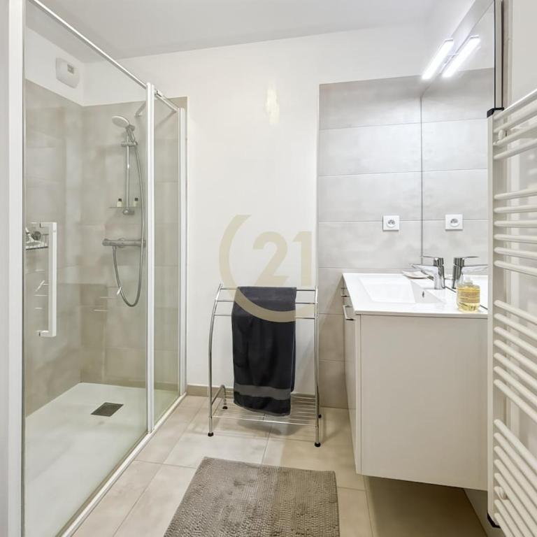 Élégant T2 Terrasse & Parking Centre Calvi - Appartement 1 Chambre - 24
