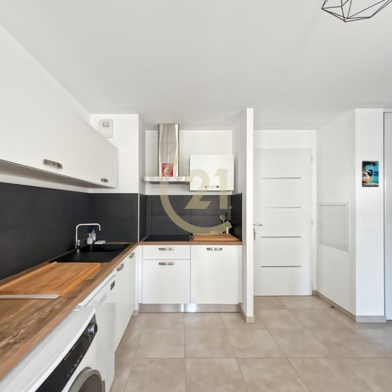 Élégant T2 Terrasse & Parking Centre Calvi - Appartement 1 Chambre - 26