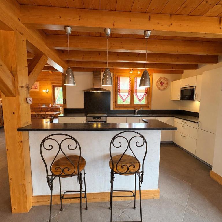 Chalet spacieux - 8 pers., vue montagne - FR-1-293-436 - Chalet - 1