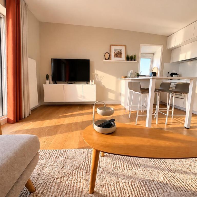 ABACA - Escapade lumineuse avec aperçu mer et parking privé - Apartment mit 2 Schlafzimmern, einem Balkon und Meerblick - 33