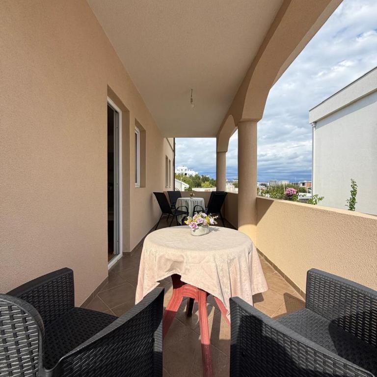 Apartments Gile - One-Bedroom Apartment with Balcony - 5