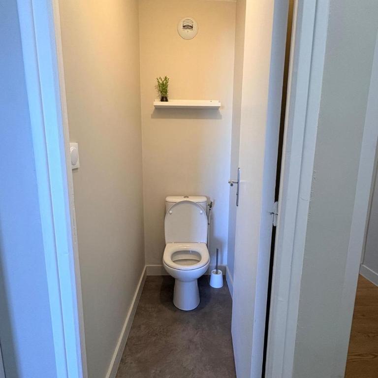 ABACA - Escapade lumineuse avec aperçu mer et parking privé - Apartment mit 2 Schlafzimmern, einem Balkon und Meerblick - 29