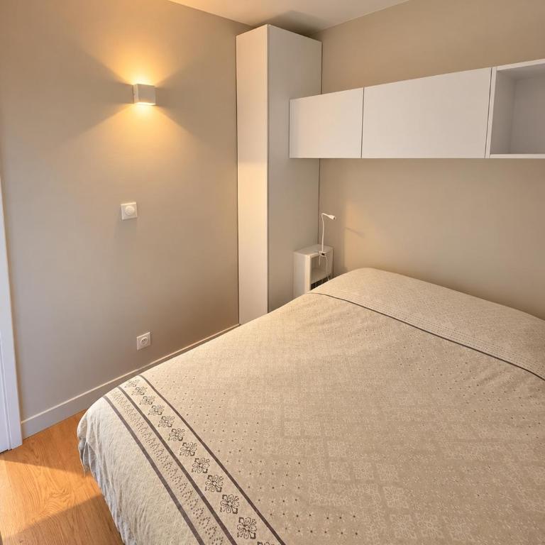 ABACA - Escapade lumineuse avec aperçu mer et parking privé - Apartment mit 2 Schlafzimmern, einem Balkon und Meerblick - 30