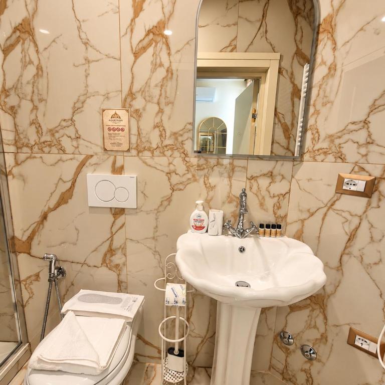 Hotel Aldobrandini - Suite Queen Deluxe - 14
