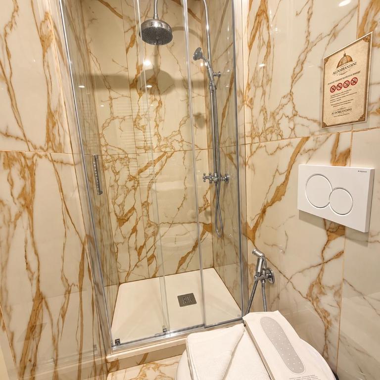 Hotel Aldobrandini - Suite Queen Deluxe - 13
