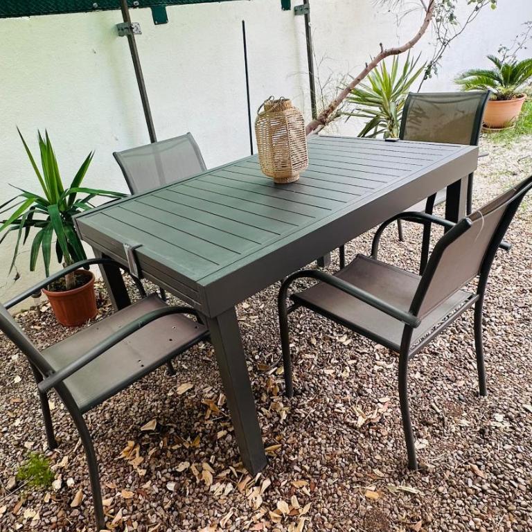 Suite propre calme 2 pièces Marseille 12eme résidentiel - Chambre Quadruple avec Salle de Bains Privative - 4