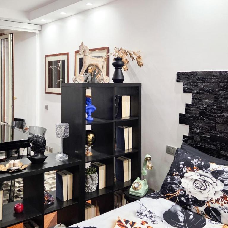 Colosseum Historic Apartment - 17th Century Building - Apartamento de 1 dormitorio - 41