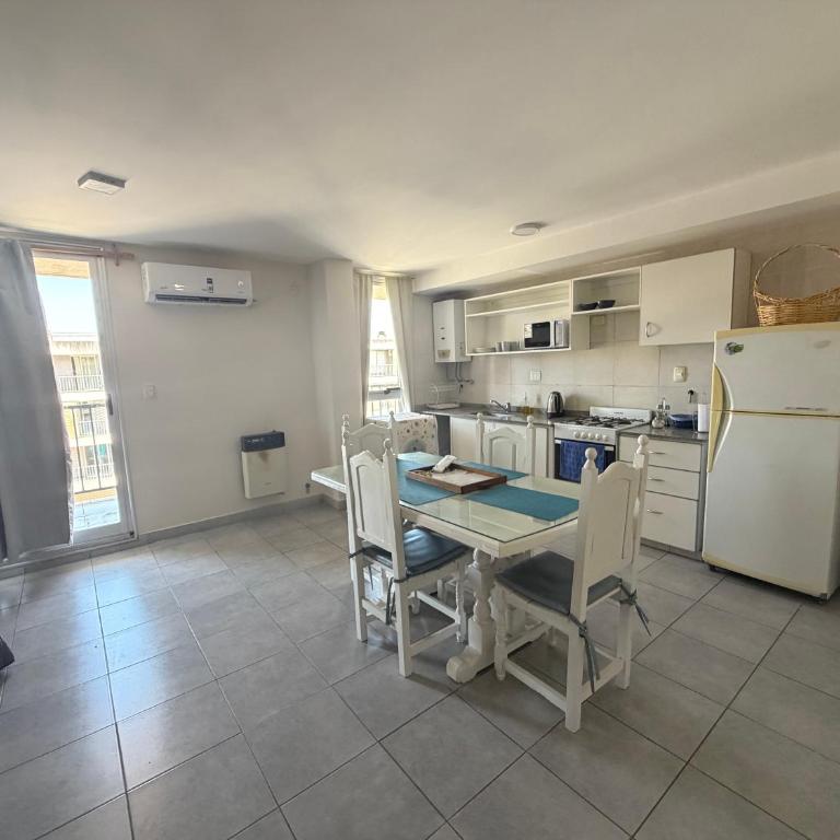 Departamento completo cerca del Estadio Único SDE - Two-Bedroom Apartment - 1