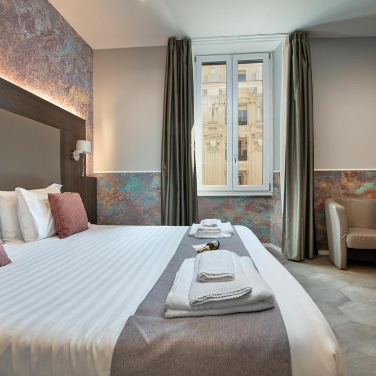Bramble Luxury Suites - Camera Tripla Comfort - 16
