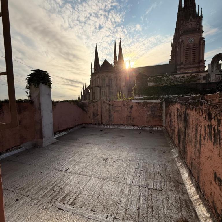 Departamento al lado de la Basílica de Luján - Apartamento de 1 dormitorio - 4