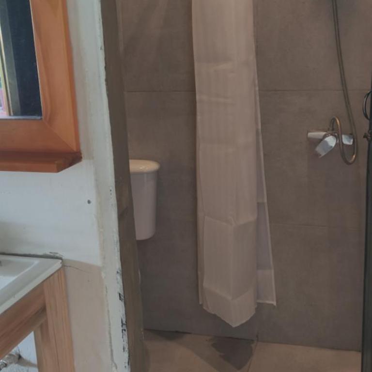 " Casa quinta "San Bernardo" Con Pileta y amplio jardín - Casa - 92